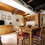 Le Vieux Rascard * Cogne